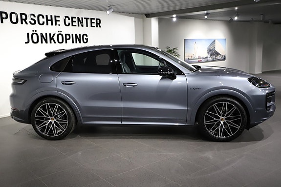 Porsche Cayenne 6 of 24
