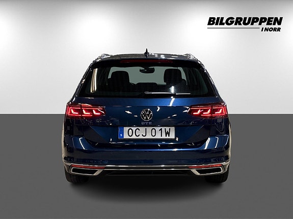 Volkswagen Passat 5 of 21