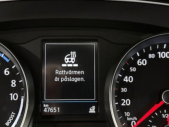 Volkswagen Passat 19 of 21