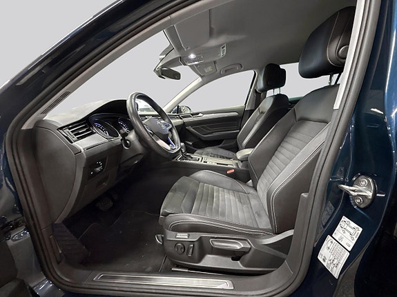 Volkswagen Passat 8 of 21