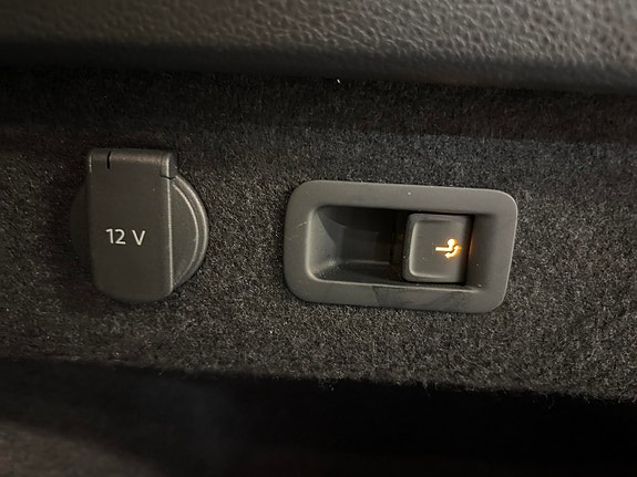 Volkswagen Passat 16 of 21
