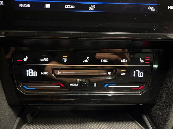 Volkswagen Passat 13 of 21