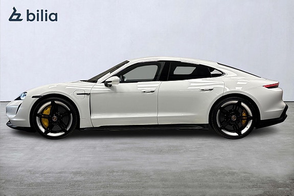 Porsche Taycan Turbo S 4 of 5