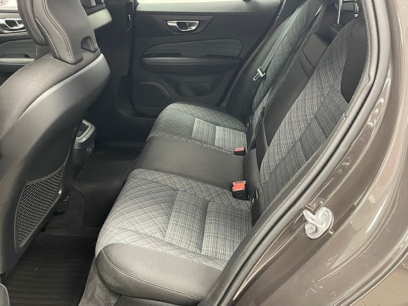 Volvo V60 16 of 21