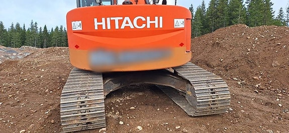 Hitachi ZX 225 US LC-3 4 of 9