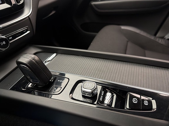 Volvo XC60 21 of 30
