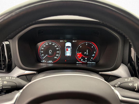 Volvo XC60 17 of 30