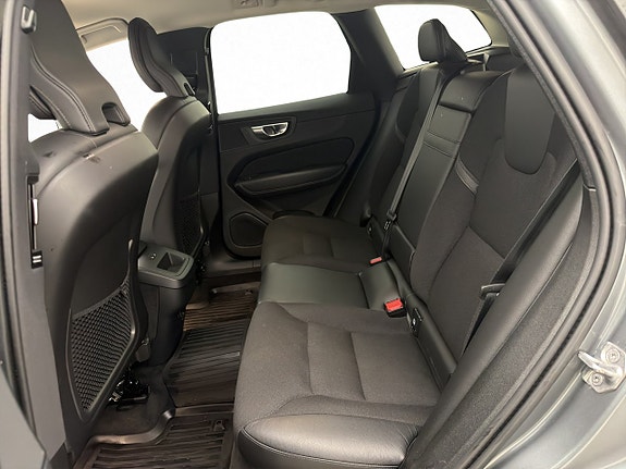 Volvo XC60 15 of 30