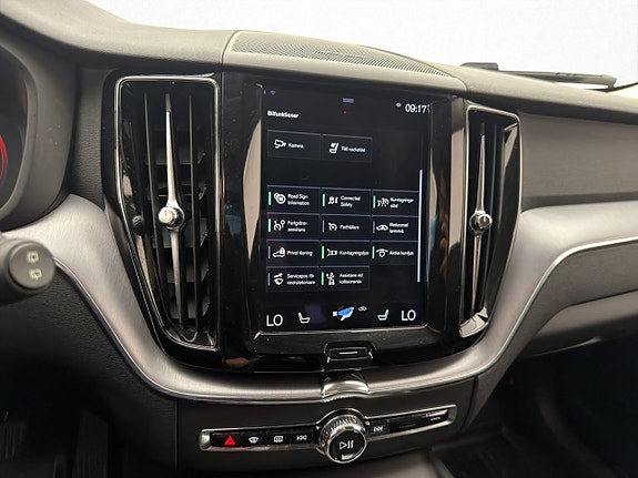 Volvo XC60 25 of 30