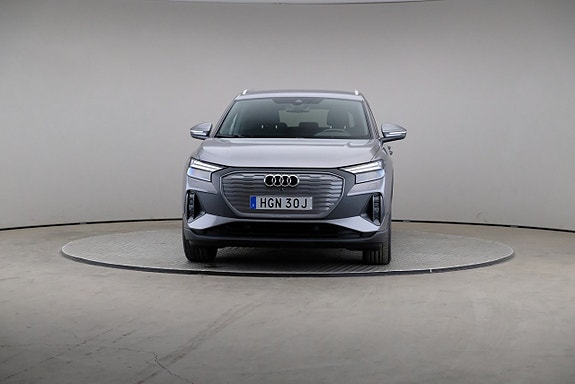 Audi Q4 e-tron 3 of 5