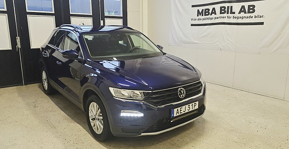 Volkswagen T-Roc 4 of 5