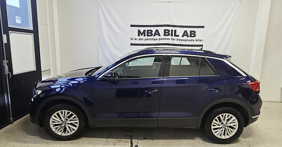 Volkswagen T-Roc 12 of 23