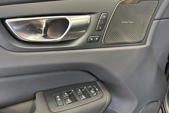 Volvo XC60 16 of 24
