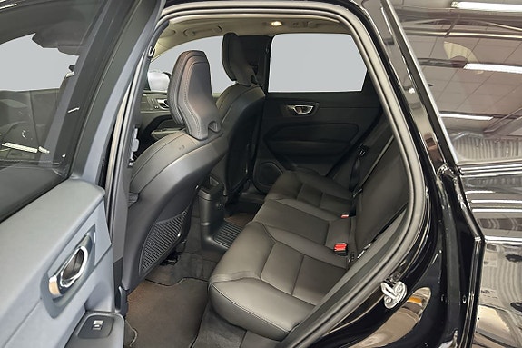Volvo XC60 8 of 24