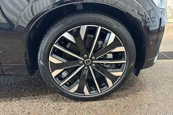 Volvo XC60 13 of 24