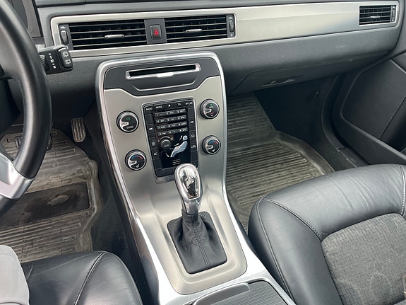 Volvo V70 6 of 9