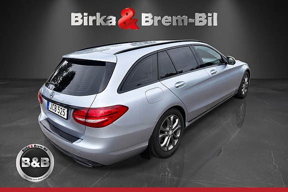 Mercedes-Benz C180 3 of 5