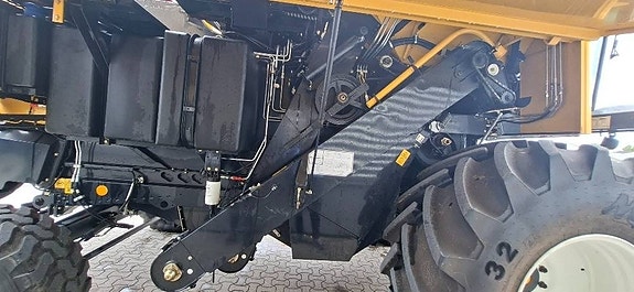 New Holland TC5.90 RS 12 of 24