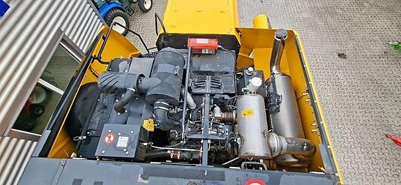 New Holland TC5.90 RS 13 of 24