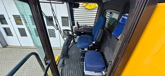 New Holland TC5.90 RS 16 of 24