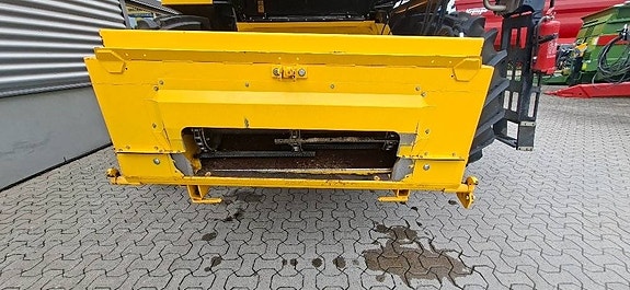 New Holland TC5.90 RS 7 of 24
