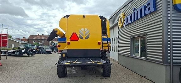 New Holland TC5.90 RS 3 of 24