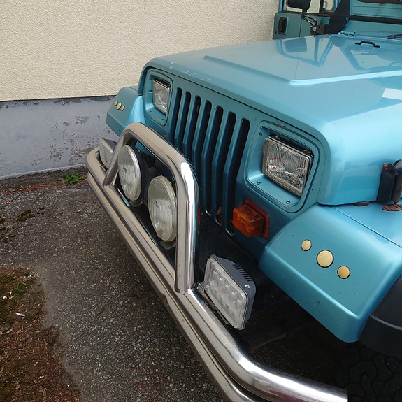 Jeep Wrangler 6 of 10
