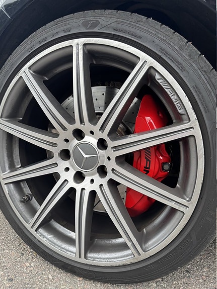 Mercedes-Benz E63 6 of 17