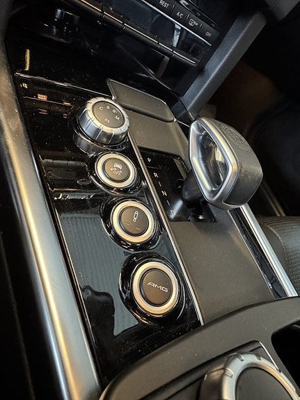 Mercedes-Benz E63 7 of 17