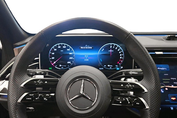 Mercedes-Benz E300 e 6 of 17
