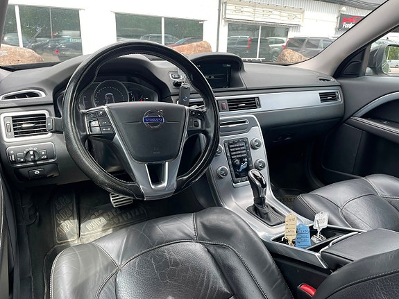 Volvo V70 3 of 3