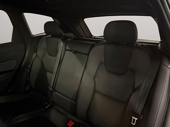 Volvo XC60 10 of 24