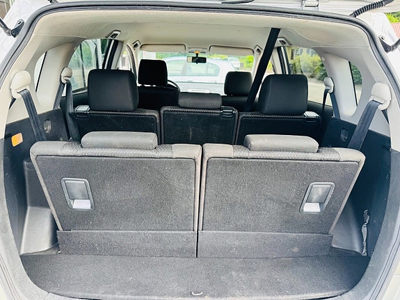 Toyota Corolla Verso 7 of 16