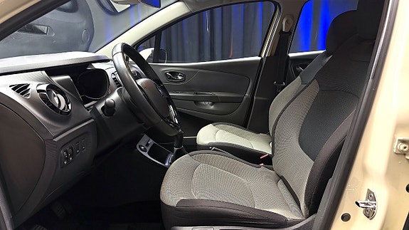 Renault Captur 11 of 28