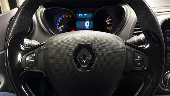 Renault Captur 18 of 28