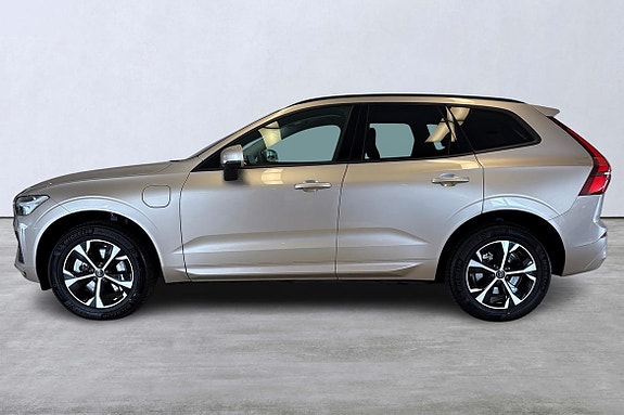Volvo XC60 2 of 5