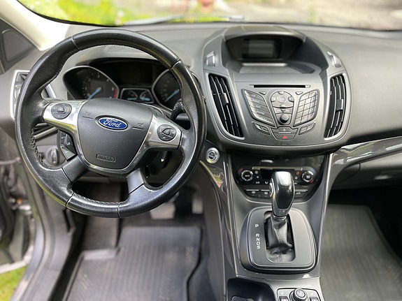 Ford Kuga 3 of 5