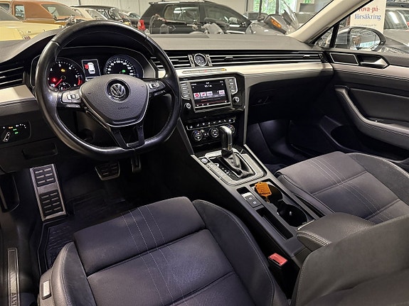 Volkswagen Passat Alltrack 5 of 10