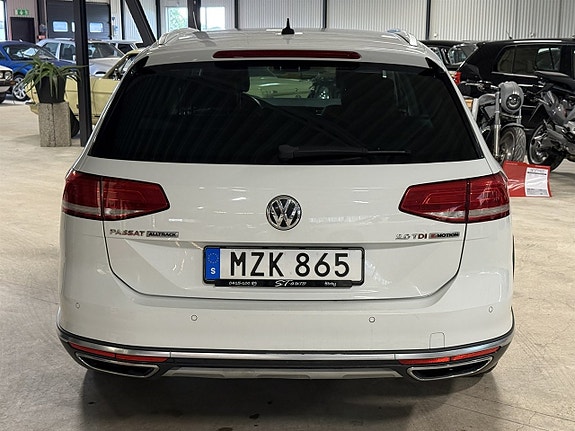 Volkswagen Passat Alltrack 4 of 10