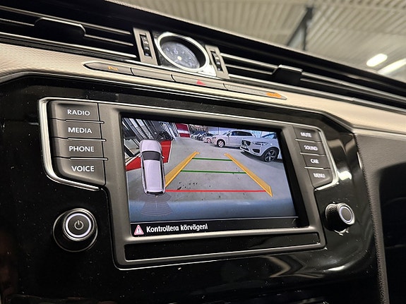 Volkswagen Passat Alltrack 10 of 10