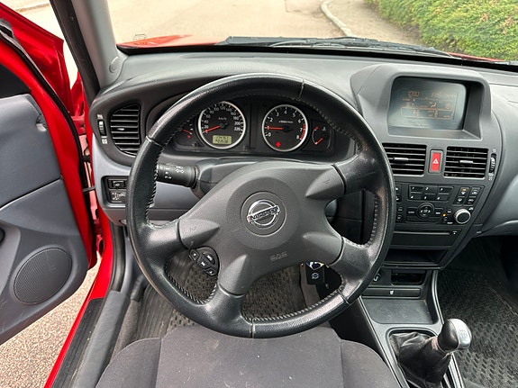 Nissan Almera 5 of 5