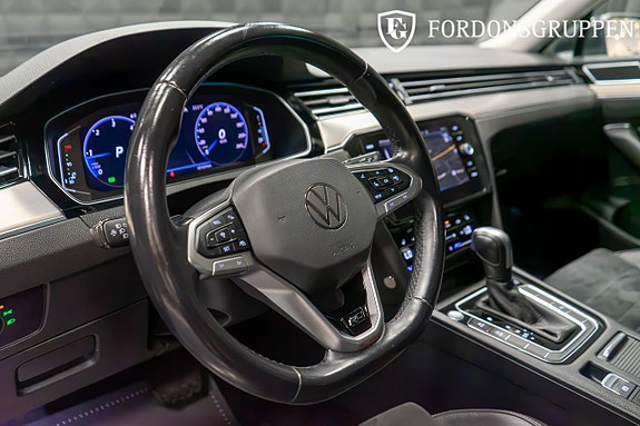 Volkswagen Passat 19 of 27