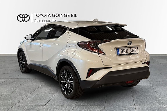 Toyota C-HR 2 of 10