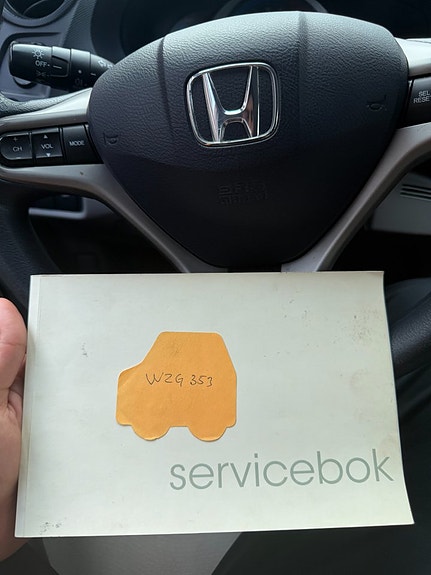 Honda Insight 6 of 6