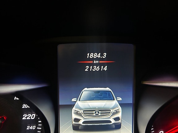 Mercedes-Benz GLC220 d 15 of 23