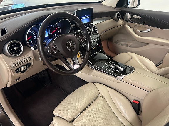 Mercedes-Benz GLC220 d 11 of 23