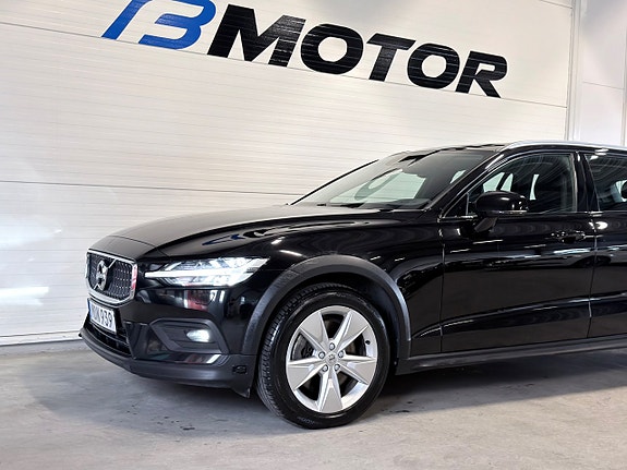 Volvo V60 Cross Country 5 of 5