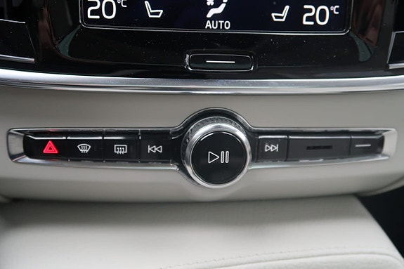 Volvo V90 Cross Country 21 of 25