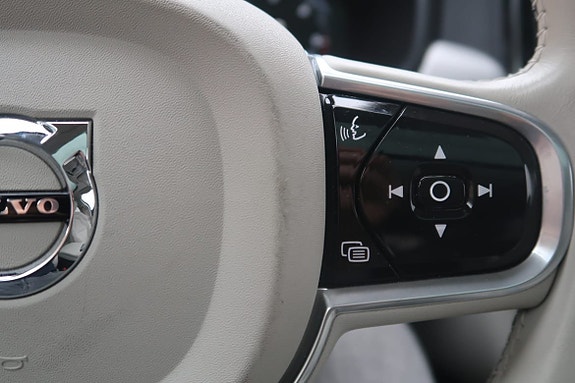 Volvo V90 Cross Country 12 of 25