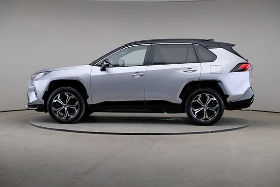 Toyota RAV4 Plug-in Hybrid 4 of 5